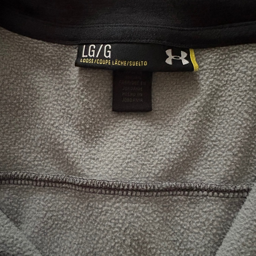Under Armour Size Large Gray Quarter Zip - Picture 5 of 5